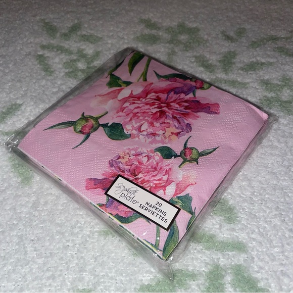 Sophistiplate peony plate and napkin set - Picture 3 of 6